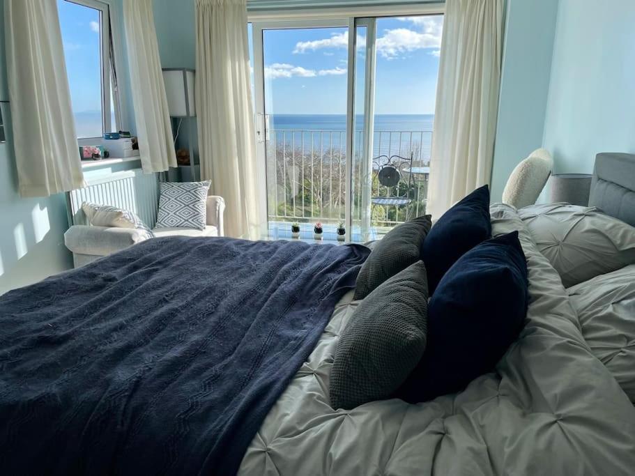 Stunning Charmouth Property With Bay Views! ภายนอก รูปภาพ