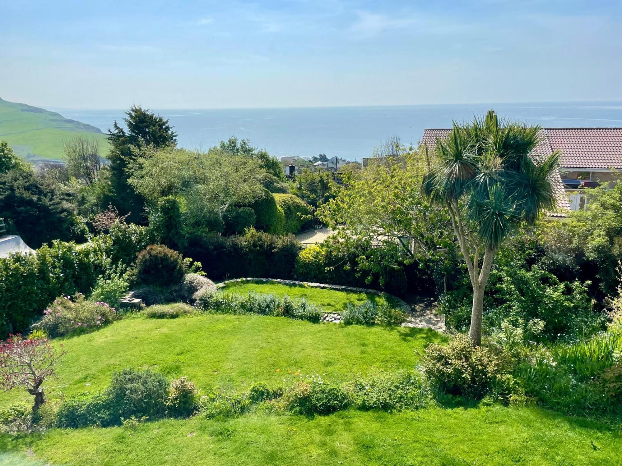 Stunning Charmouth Property With Bay Views! ภายนอก รูปภาพ