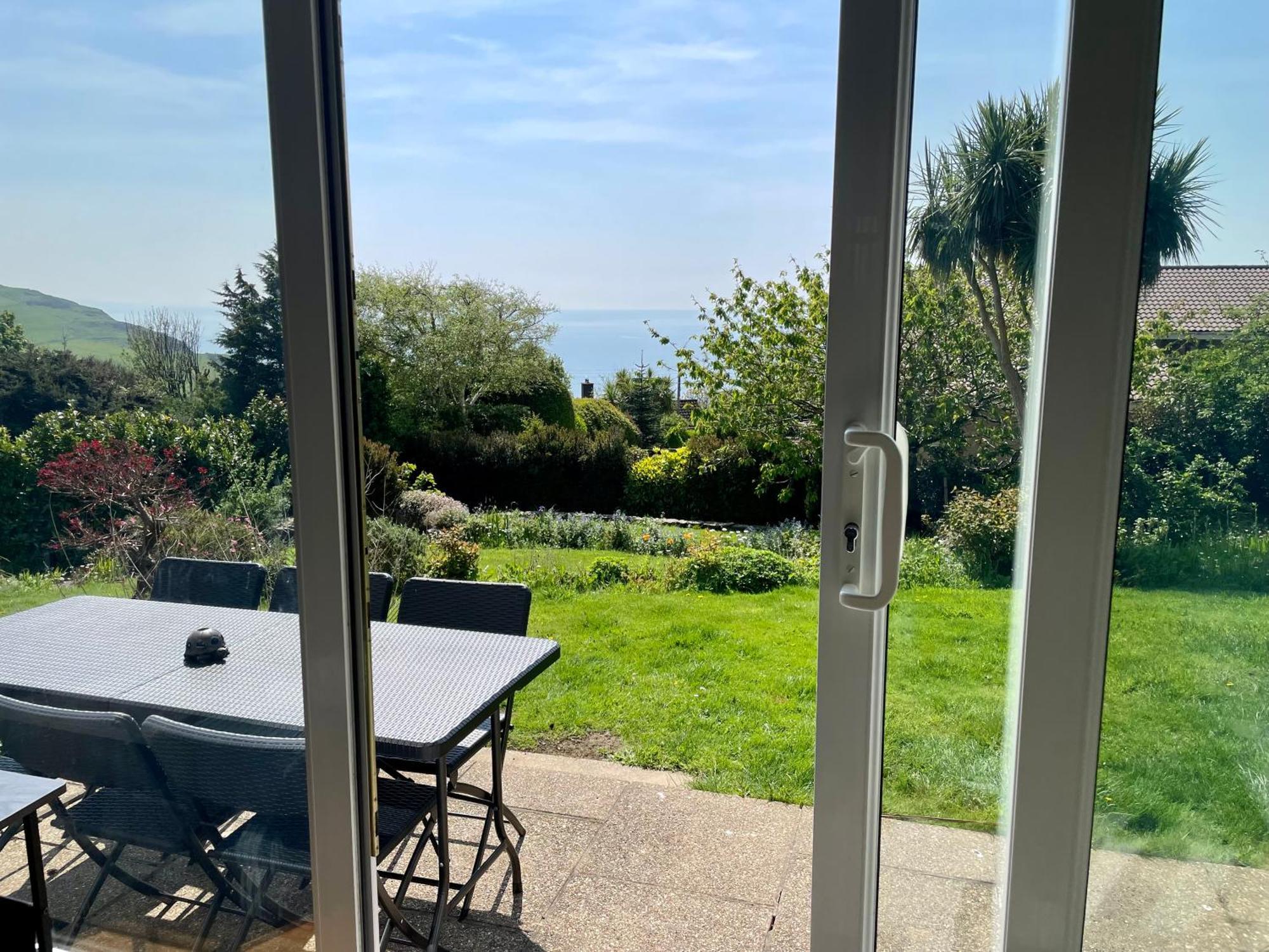 Stunning Charmouth Property With Bay Views! ภายนอก รูปภาพ