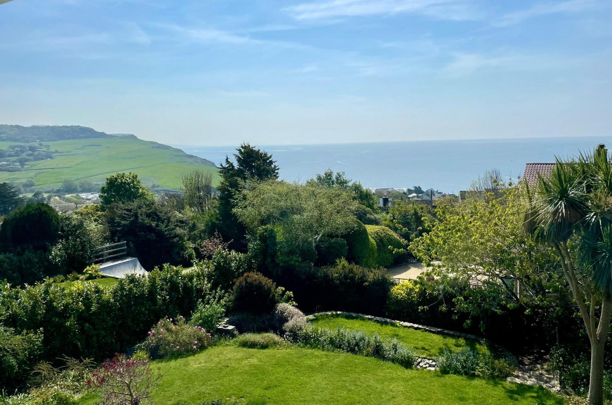 Stunning Charmouth Property With Bay Views! ภายนอก รูปภาพ