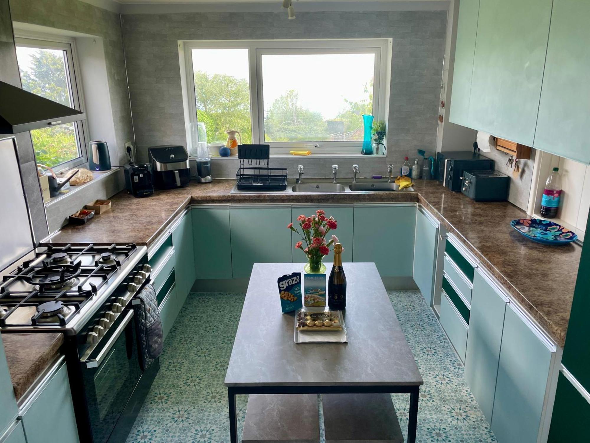 Stunning Charmouth Property With Bay Views! ภายนอก รูปภาพ