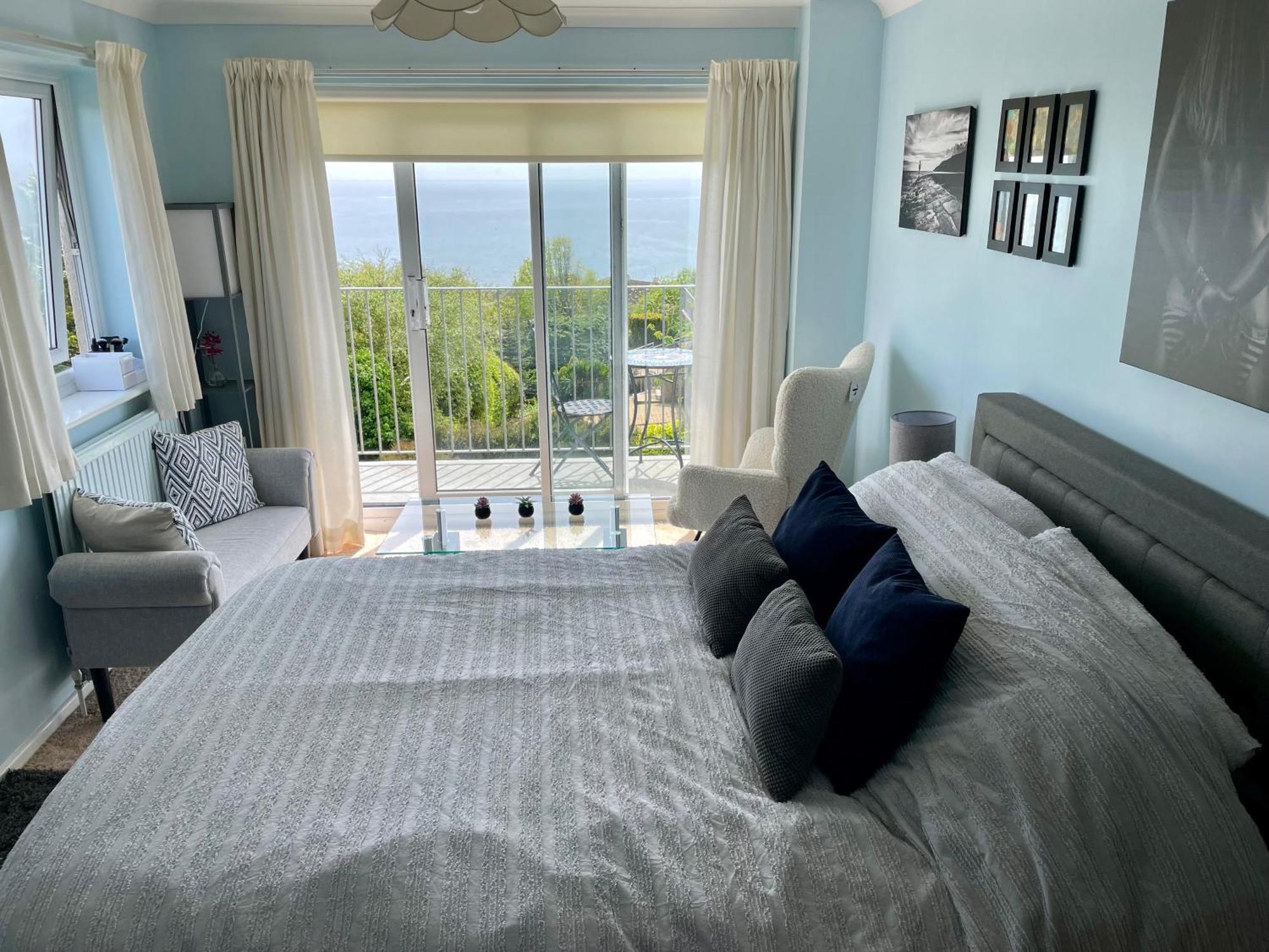 Stunning Charmouth Property With Bay Views! ภายนอก รูปภาพ