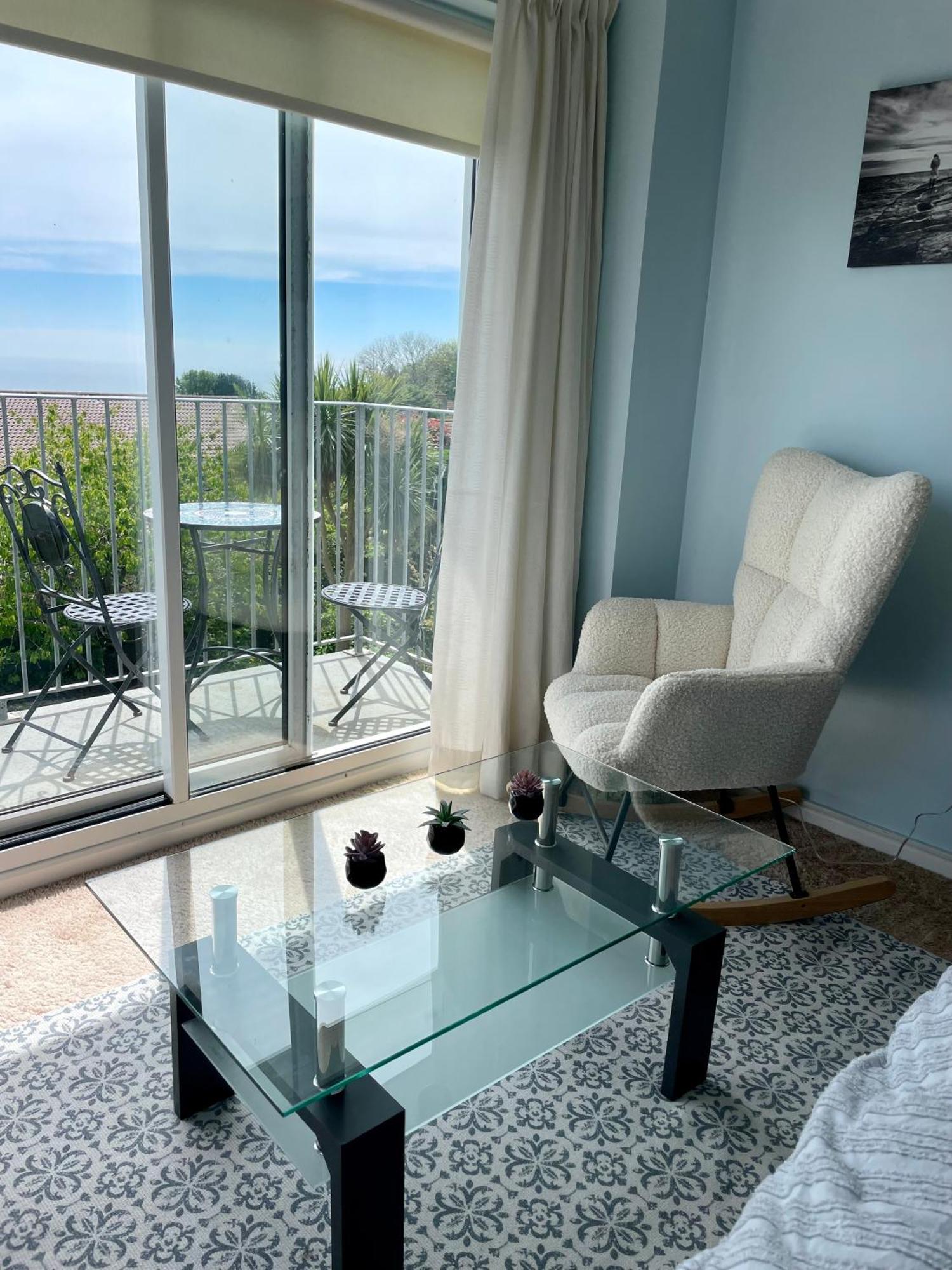 Stunning Charmouth Property With Bay Views! ภายนอก รูปภาพ
